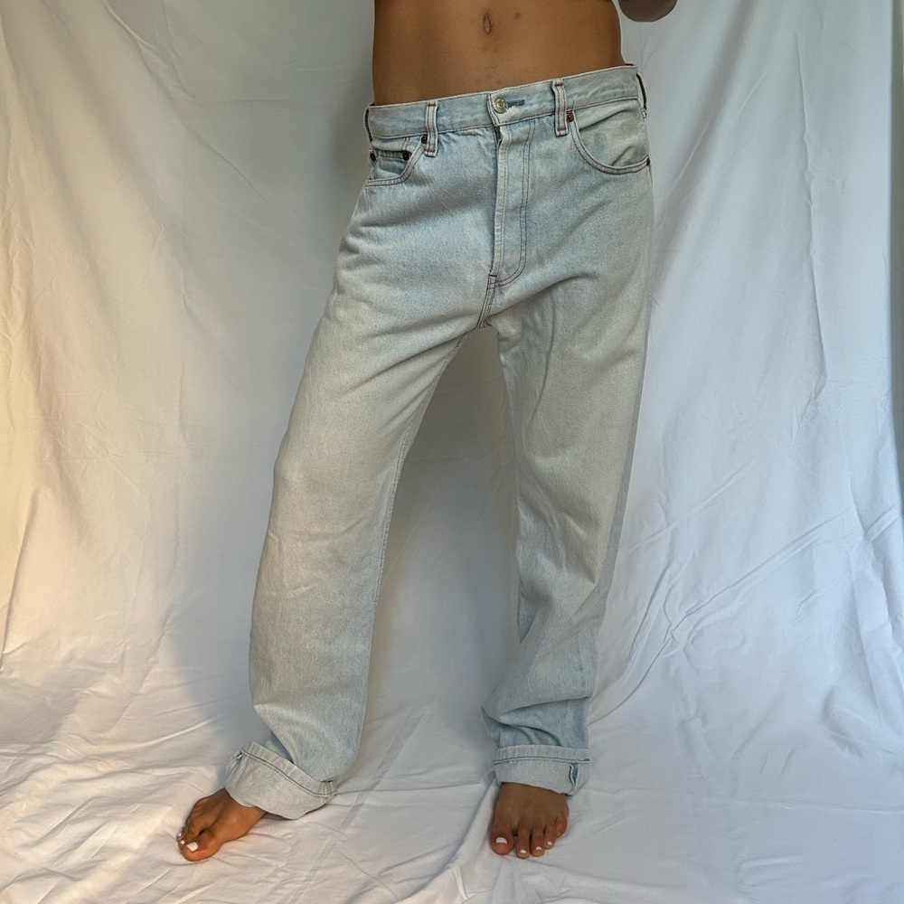 lightwash vintage levi jeans